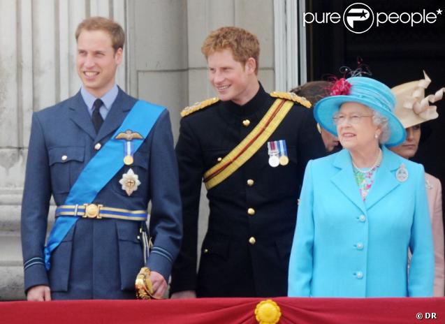 Katie Couric a interviewé les princes William et Harry sur leur grand-mère la reine Elizabeth II en 2012, année de son jubilé de diamant, pour le documentaire-portrait  The Real Queen By Her Own Royal Family . Diffusion sur la chaîne américaine ABC le 29 mai 2012.