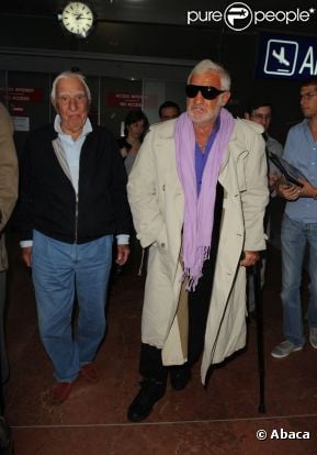 ean-Paul Belmondo : Retour à Cannes, un an après sa palme d'honneur 851953-jean-paul-belmondo-et-son-ami-charles-0x414-2