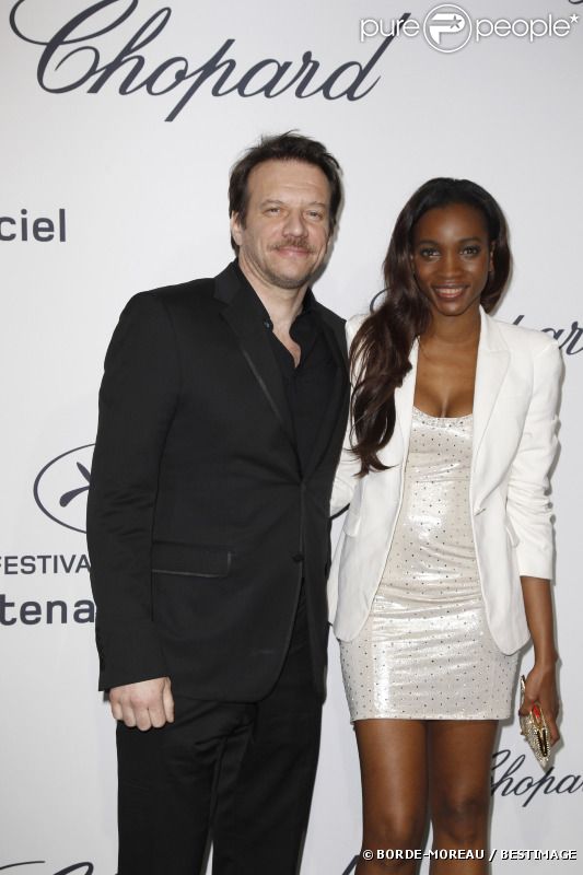 Samuel Le Bihan et sa compagne Daniela à la Chopard Mystere Party, au Festival de Cannes le 21 mai 2012.
