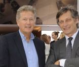 Pierre Dhostel et Nicolas de Tavernost à l\'inauguration du concept store BMW de l\'avenue George-V, à Paris, le 23 mai 2012.