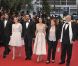 L'équipe du film Thérèse Desqueyroux du regretté Claude Miller (film de clôture) lors de la montée des marches pour la cérémonie de clôture du Festival de Cannes le 27 mai 2012