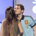 Iker Casillas et Sara Carbonero : Après le baiser fougueux, le salut timide !