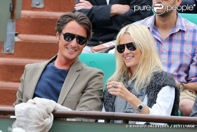 Vincent Cerutti et son amie lors du 6e jour du tournoi de Roland-garros, le vendredi 1er juin 2012.