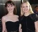 Emily Mortimer et Alison Pill lors de l'avant-première de la série  The Newsroom , à Los Angeles le 20 juin 2012.