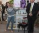 La princesse Marie de Danemark inaugurant la réouverture après travaux d'une friperie de Toender, le 25 juin 2012.