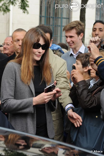Carla Bruni à Paris, le 10 juin 2012.
