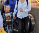 Britney Spears arrive à l'aéroport de Maui à Hawaï, en famille, le dimanche 1er juillet 2012.