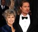 Angelina Jolie et Brad Pitt entourés de ses parents Jane et William, lors des Oscars en février 2012.