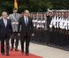 Le prince Albert II de Monaco et la princesse Charlene étaient reçus le 9 juillet 2012 au château Bellevue, résidence présidentielle à Berlin, par le président Joachim Gauck et sa compagne Daniella Schadt, au premier jour de leur visite officielle de deux jours en Allemagne.