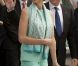 Avec le maire de Berlin Kalus Wowereit, le prince Albert et la princesse Charlene de Monaco ont pris la pose avec plaisir devant la porte de Brandebourg, le 9 juillet 2012, au premier jour de leur visite officielle en Allemagne.
