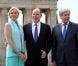 Avec le maire de Berlin Kalus Wowereit, le prince Albert et la princesse Charlene de Monaco ont pris la pose avec plaisir devant la porte de Brandebourg, le 9 juillet 2012, au premier jour de leur visite officielle en Allemagne.