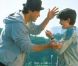 Sage Stallone, découvert mort le 13 juillet 2012 à 36 ans des suites d'une probable overdose médicamenteuse, jouait le fils de Rocky (Sylvester Stallone), Robert Balboa Jr., dans  Rocky V .