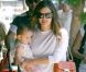 Rachel Bilson retrouve le sourire sa filleule dans bras dans les rues de Los Feliz, Los Angeles, le 28 juillet 2012.