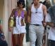 Kellan Lutz et Sharni Vinson amoureux, se balladent dans les rues de Saint-Tropez. Le 27 juillet 2012.