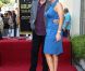 Le chanteur américain Neil Diamond, 71 ans, inaugurait le 10 août 2012 en présence de son épouse Katie McNeil, 42 ans, son étoile sur le Hollywood Walk of Fame, au 1750 Vine Street, devant les locaux de Capitol Records.