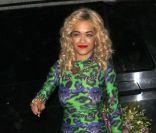 Rita Ora dans les rues de Londres le 16 août 2012