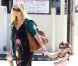 Sarah Michelle Gellar et sa craquante danseuse étoile Charlotte, adorable duo sous le soleil de Studio City. Le 18 août 2012.