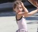 Sarah Michelle Gellar, enceinte, récupère sa ravissante ballerine Charlotte à la sortie de son cours de danse. Studio City, le 18 août 2012.