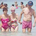 Cayetana : La duchesse d'Albe, 86 ans, en bikini à Ibiza avec son jeune Alfonso