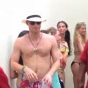 Prince Harry: Nu et entouré de filles nues lors d'un strip-billard à Las Vegas !