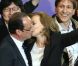 François Hollande et Valérie Trierweiler sur la place de la Bastille à Paris. Il est minuit passé, le lundi 7 mai 2012.
