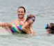  EXCLU : Peter Facinelli s'éclate avec ses jeunes Luca et Fiona à Hawaï le 5 septembre 2012 