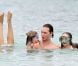  EXCLU : Peter Facinelli s'éclate avec ses jeunes Luca et Fiona à Hawaï le 5 septembre 2012 