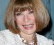 Anna Wintour, très souriante, célèbre à la Fashion Night's Out, chez Bergdorf Goodman, à New York, le 6 septembre 2012.