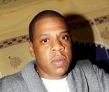 Jay-Z s'occupe comme il peut à Stockholm...
