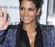 Halle Berry sublime et coquine, entourée des charmants Hugh Grant et Tom Hanks