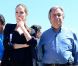 Angelina Jolie, envoyée spéciale de l'agence pour les réfugiés des Nations unies, et le chef du Haut Commissariat, Antonio Guterres, visitent un camp de réfugiés syriens en Turquie le 13 septembre 2013