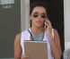  Eva Longoria, dossier et téléphone portable en mains, est surprise à l'université d'état de Californie. Northridge, le 17 septembre 2012. 