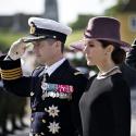 Princesse Mary : Solennelle au bras du prince Frederik pour le jour du drapeau