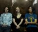 Les Pussy Riot Ekaterina Samoutsevitch (29 ans), Maria Alekhina (24 ans) et Nadejda Tolokonnikova (22 ans) à Moscou le jour de leur condamnation, le 17 août 2012.