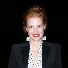 La ravissante Jessica Chastain, visage du parfum Manifesto d'Yves Saint Laurent, arrive au Grand Palais pour assister au défilé Saint Laurent printemps-été 2013. Paris, le 1er Octobre 2012.