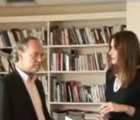 Carla Bruni et Laurent Joffrin dans les locaux de libération