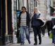 Adriana Karembeu et son compagnon André Ohanian de sortie en amoureux dans les rues de Paris le 24 septembre 2012.