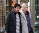 Adriana Karembeu et André Ohanian en amoureux dans les rues de Paris le 24 septembre 2012.