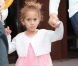 Emme, fille de Jennifer Lopez, dans les rues de Paris après le défilé Chanel le 2 octobre à Paris