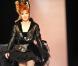 Mylène Farmer défile pour son ami Jean Paul Gaultier, à Paris, le 6 juillet 201.