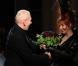 Mylène Farmer défile pour son ami Jean Paul Gaultier, à Paris, le 6 juillet 201.