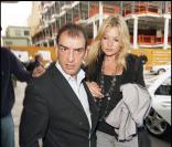 Kate Moss quitte le prestigieux Dorchester Hotel après son RDV d'affaires