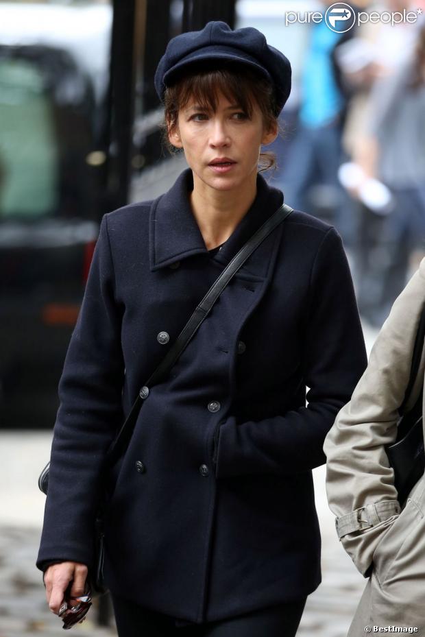Sophie Marceau lors des funérailles du réalisateur Claude Pinoteau à Montmartre à Paris le 11 octobre 2012