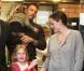 La petite famille de Jennifer Garner presque au complet. Ben Affleck, Seraphina et Violet... Il ne manque que Samule. Brentwood, le 13 octobre 2012.