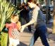 Jennifer Garner et Ben Affleck emmènent Seraphina et Violet déjeuner à Brentwood. Le 13 octobre 2012.