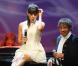 Nolwenn Leroy et Laurent Voulzy sur scène pour un gala de charité, à Paris, le 18 septembre 2012.
