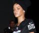 Rihanna, en maillot de foot, jogging et baskets, arrive en studio d'enregistrement à Los Angeles. Le 17 octobre 2012.