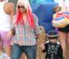 Christina Aguilera et son fils Max préparent Halloween à Los Angeles, le 14 octobre 2012.