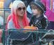 Christina Aguilera et son fils Max préparent Halloween à Los Angeles, le 14 octobre 2012.