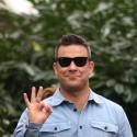 Robbie Williams : Promo coquine et arrivée tant attendue à Paris